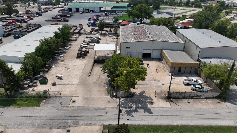 Primary Photo Of 5809-5817 Centralcrest St, Houston Warehouse For Lease