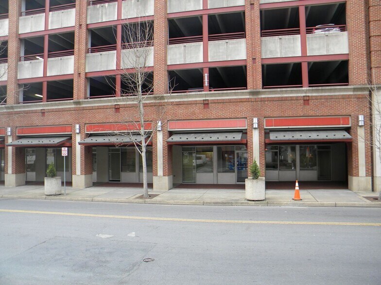 More Photos Of 200-318 E Water St, Charlottesville Storefront For Sale