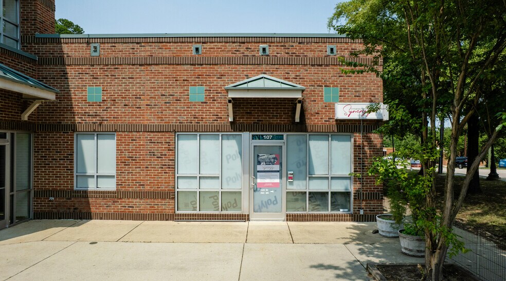 More Photos Of 4810 Hope Valley Rd, Durham Storefront For Lease