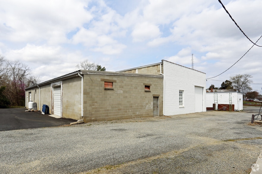 More Photos Of 6004 Richmond Rd, Warsaw General Retail For Lease