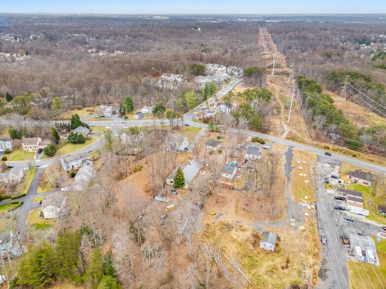 More Photos Of 8906 Hooes Rd, Lorton Specialty For Sale