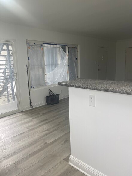 More Photos Of 12111 S Figueroa St, Los Angeles Apartments For Sale