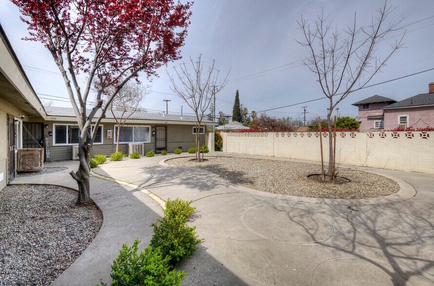 More Photos Of 289 N Calaveras St, Fresno Apartments For Sale