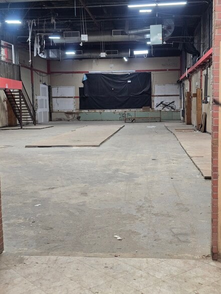 More Photos Of 1020 E 48th St, Brooklyn Warehouse For Lease