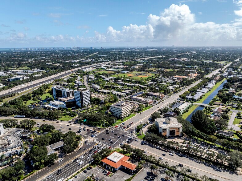 More Photos Of 4440 PGA Blvd, Palm Beach Gardens Coworking Space