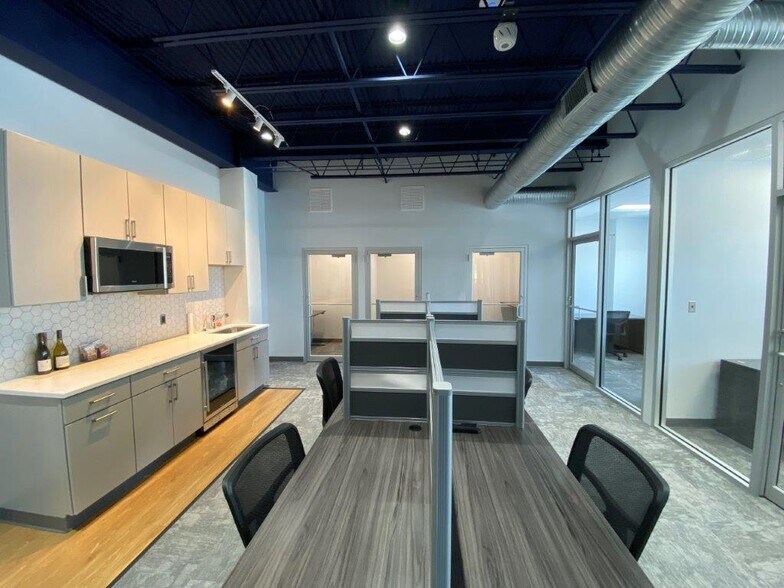 More Photos Of 57 W Timonium Rd, Timonium Office For Lease