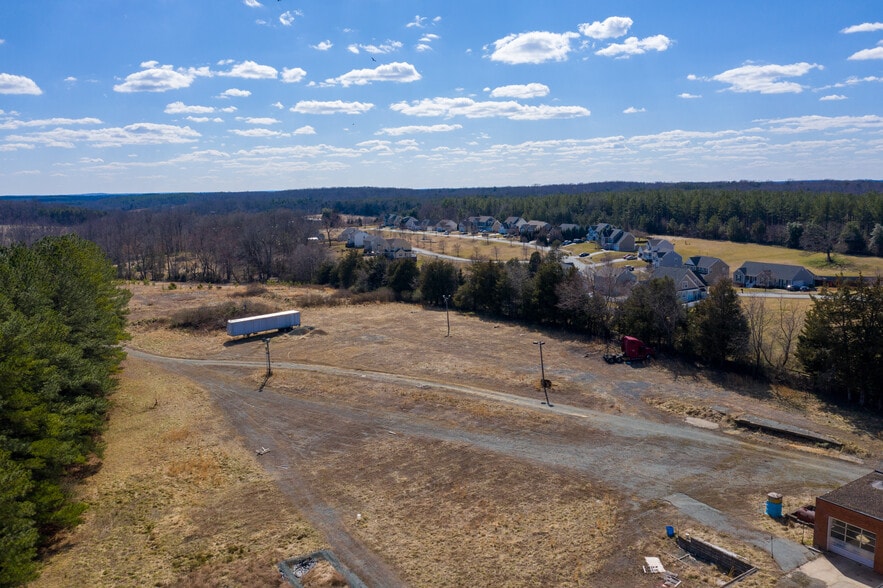 More Photos Of 2428 Richmond Rd, Troy Auto Salvage Facility For Sale