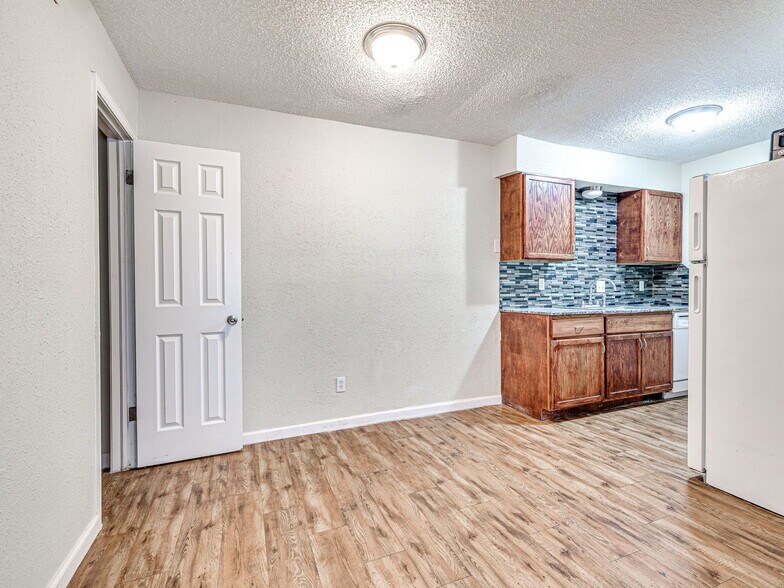 More Photos Of 7404 Lyrewood Ln, Oklahoma City Apartments For Sale