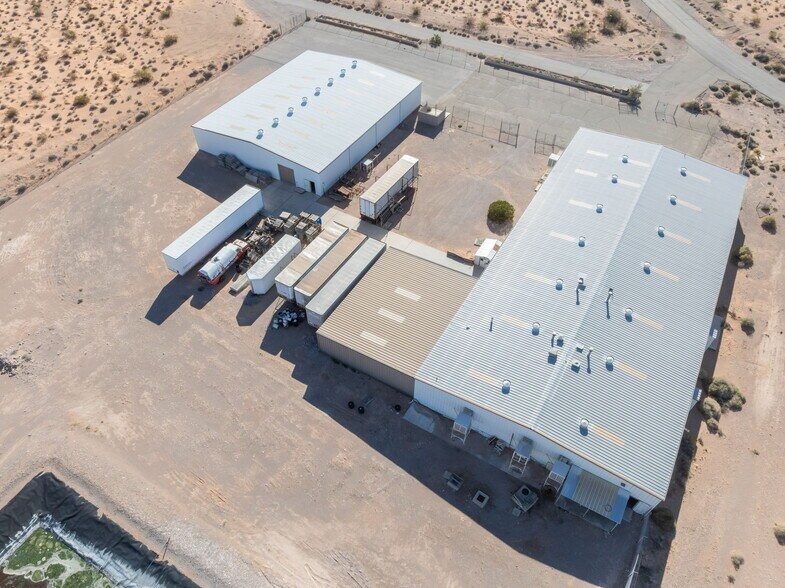 More Photos Of 480 Pat Ave, Overton Industrial For Sale