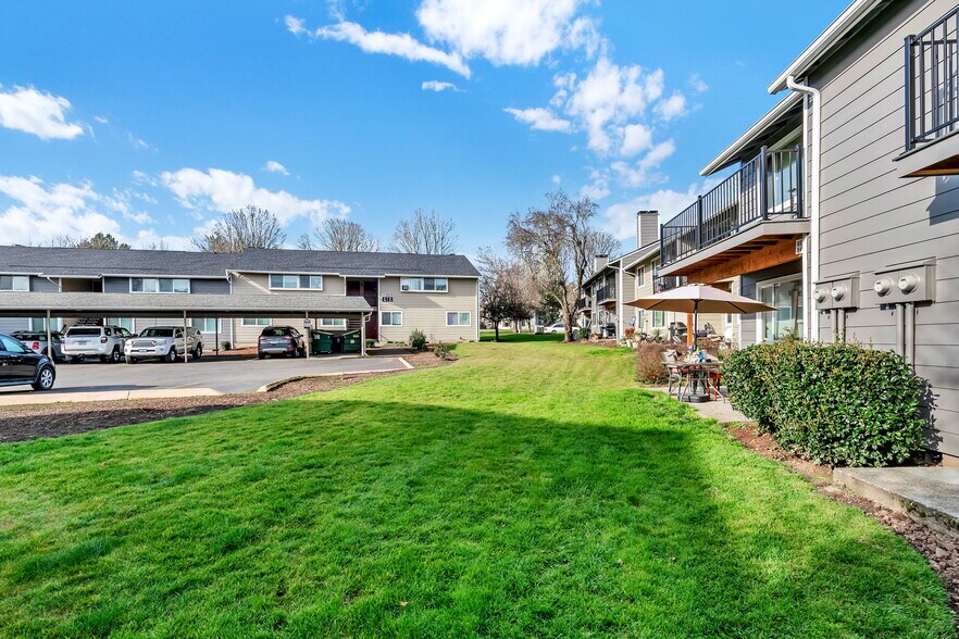 More Photos Of 10200 SW Conestoga Dr, Beaverton Multifamily For Sale