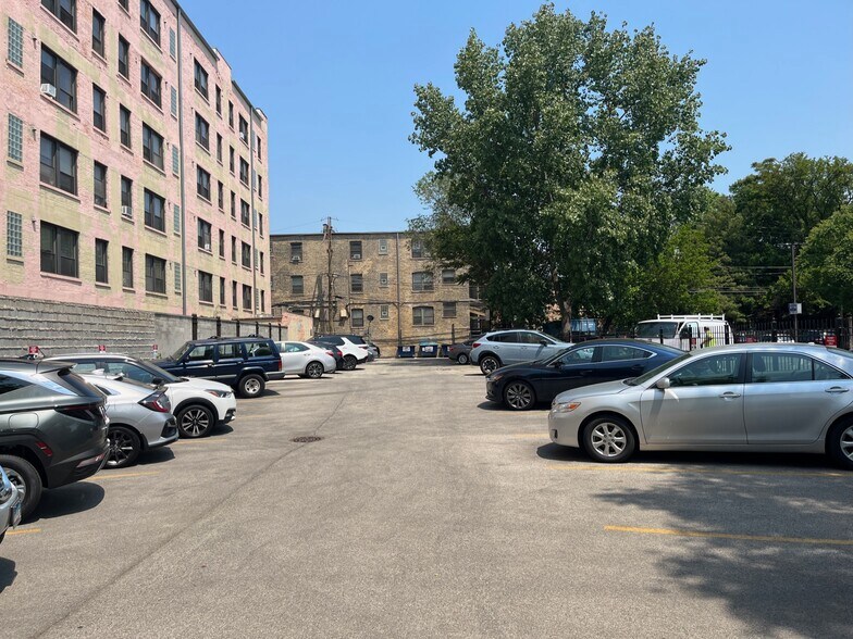 Primary Photo Of 1522 W Morse Ave, Chicago Land For Sale