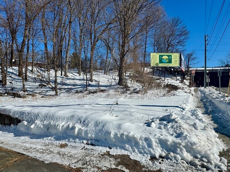 More Photos Of 9 Mill St, Greenfield Freestanding For Sale