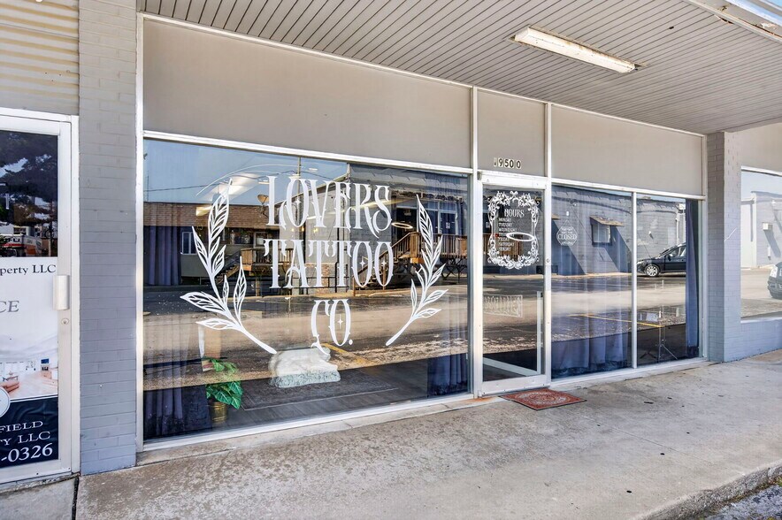 More Photos Of 1950 S Glenstone Ave, Springfield Storefront For Sale