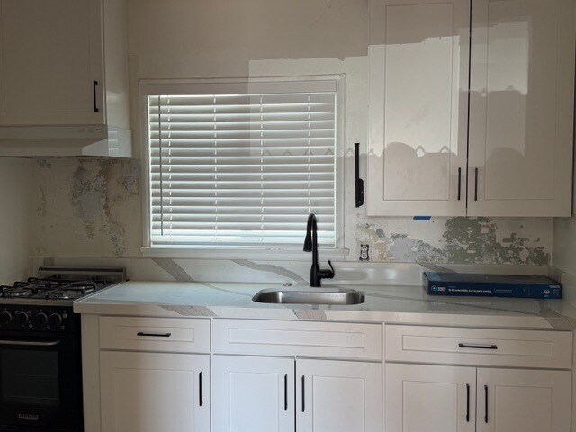 More Photos Of 504 S Harbor Blvd, Fullerton Freestanding For Sale