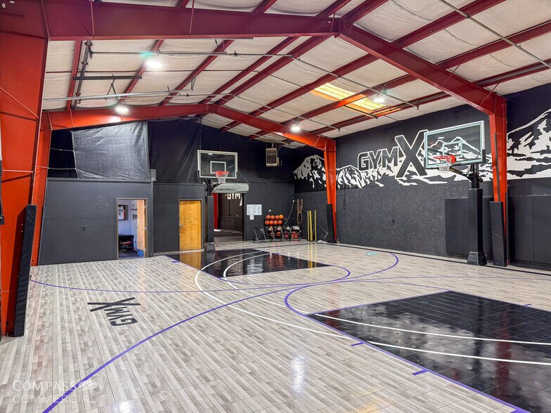 More Photos Of 2185 NE 2nd St, Bend Warehouse For Sale