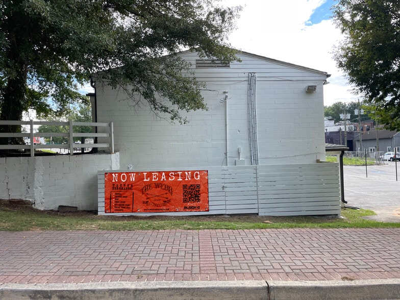 More Photos Of 34 Webb St, Roswell Restaurant For Lease