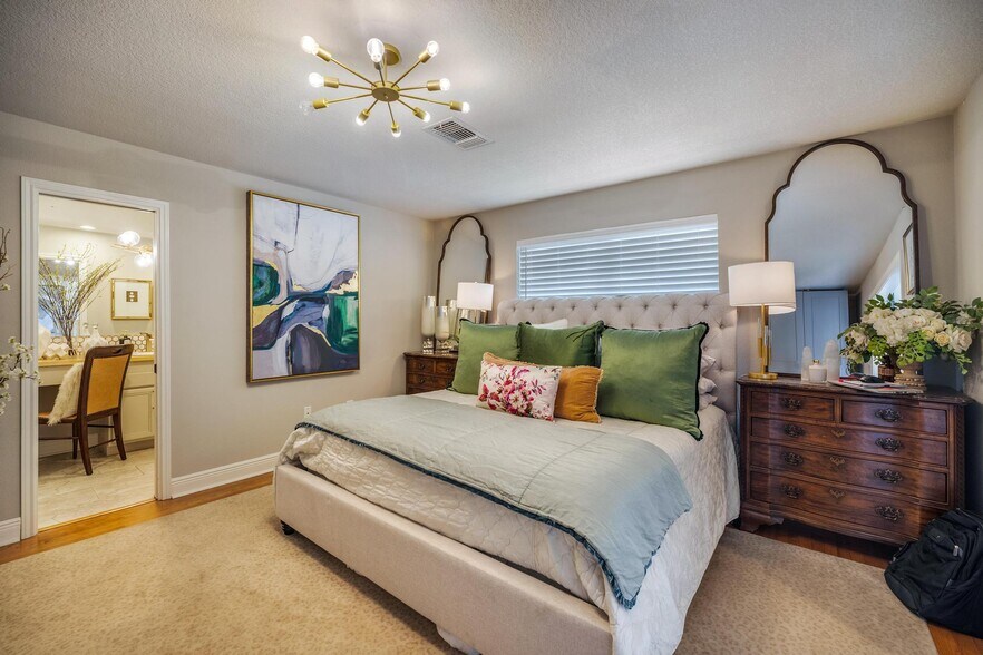 More Photos Of 6 US Highway 87, Comfort Office For Sale