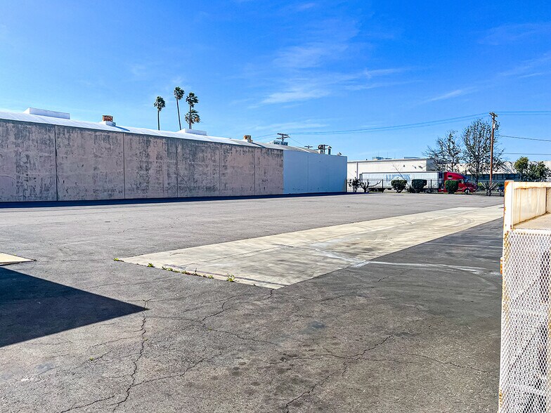 More Photos Of 3000 E 46th St, Vernon Warehouse For Sale