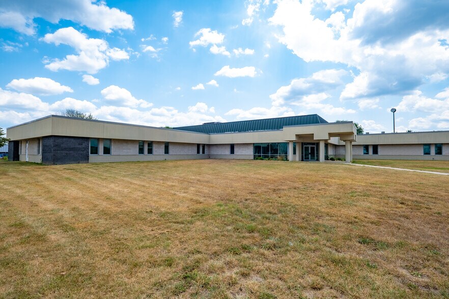 More Photos Of 147 Dinkel Ave, Mount Crawford Medical For Lease