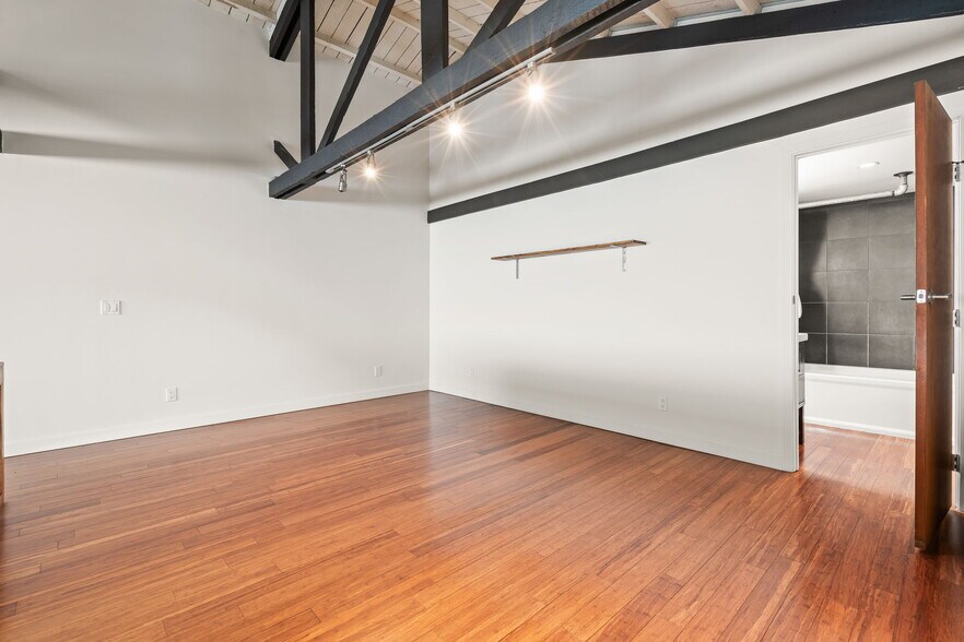 More Photos Of 865 Post St, San Francisco Storefront For Lease