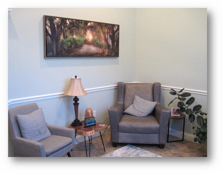 More Photos Of 8825 Perimeter Park Blvd, Jacksonville Office For Sale