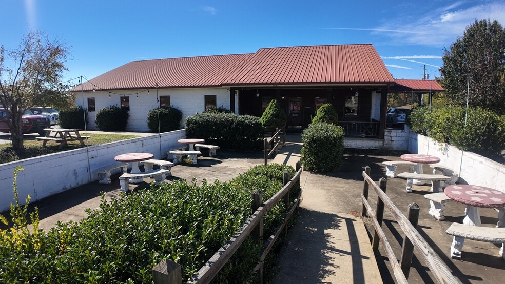 More Photos Of 6335 W Andrew Johnson Hwy, Greeneville Restaurant For Sale