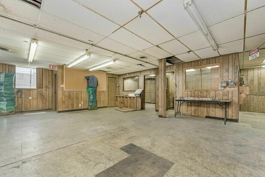 More Photos Of 907 SE 2nd Ave, Amarillo Warehouse For Lease