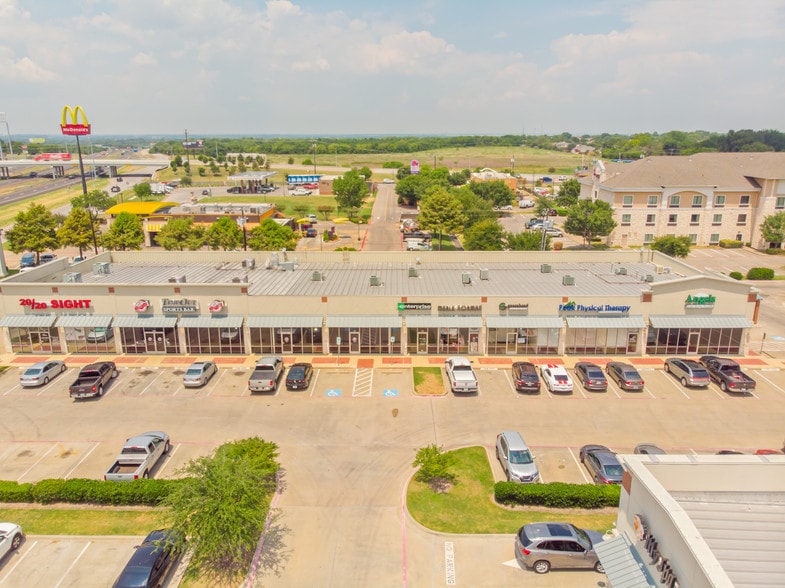 More Photos Of 104 E US Hwy 80, Forney Unknown For Lease