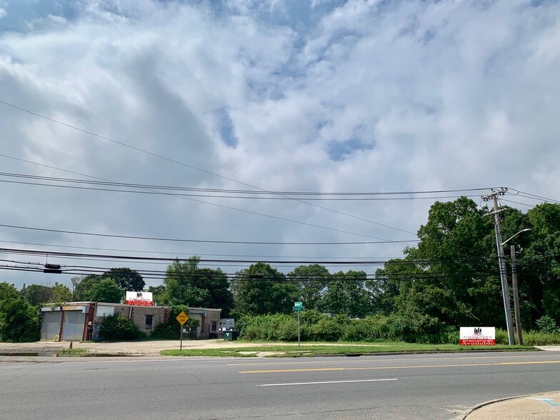 More Photos Of 1280-1290 Straight Path, Wyandanch Warehouse For Sale