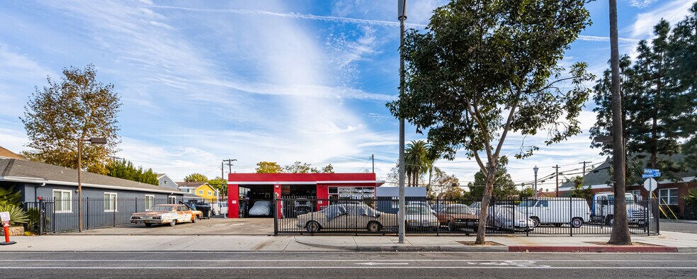 More Photos Of 700 N Anaheim Blvd, Anaheim General Retail For Sale