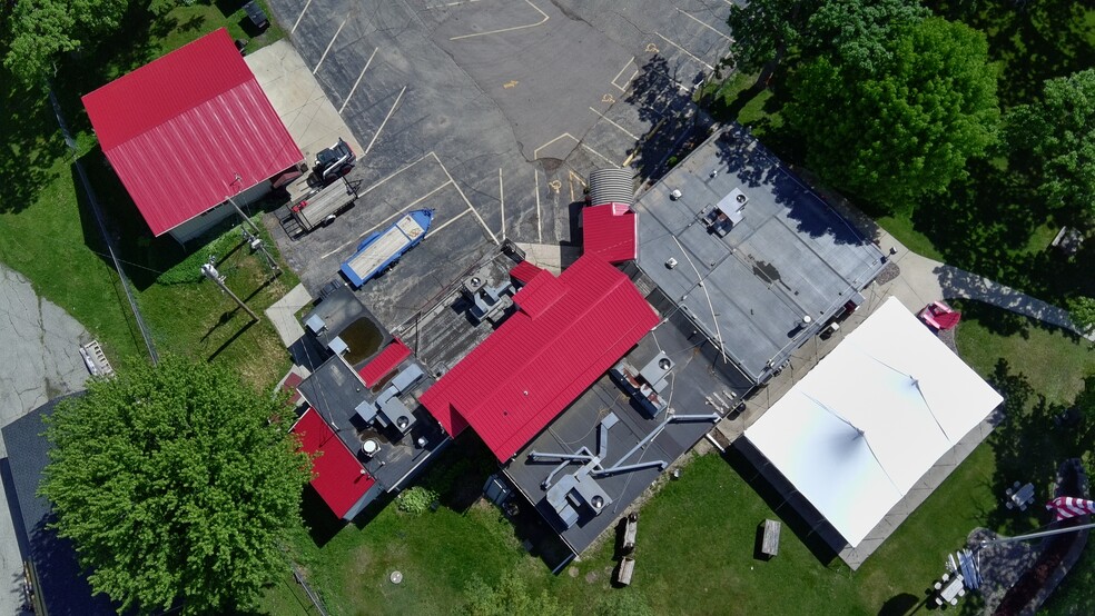 More Photos Of 11802 N Charley Bluff Rd, Milton Restaurant For Sale