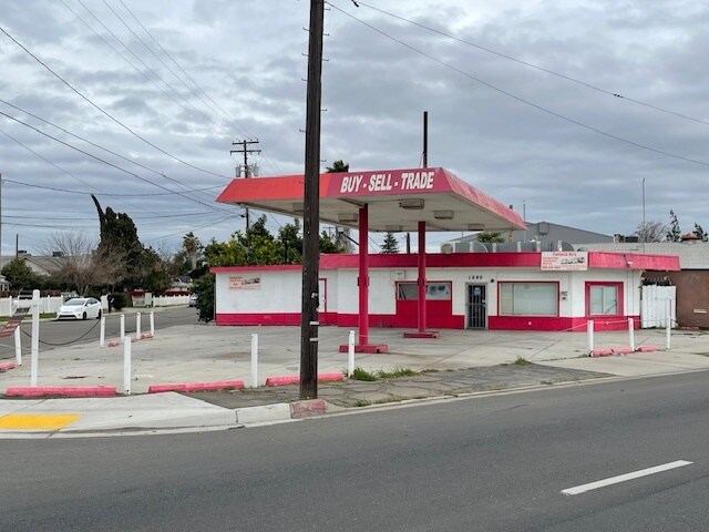 More Photos Of 1060 N Golden State Blvd, Turlock Office For Sale