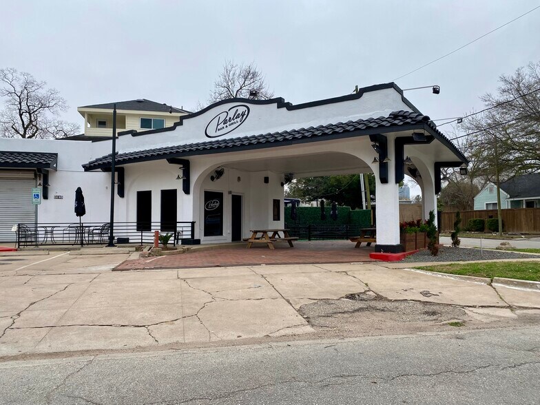 More Photos Of 1901 Taft St, Houston Restaurant For Lease