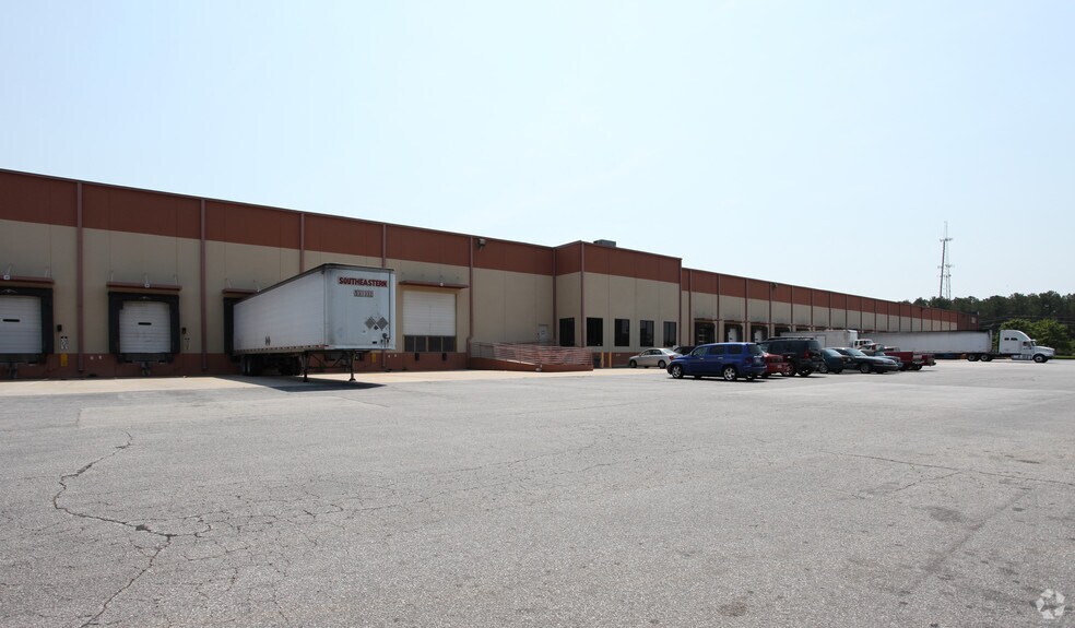 More Photos Of 9250 S Main St, Jonesboro Warehouse For Lease