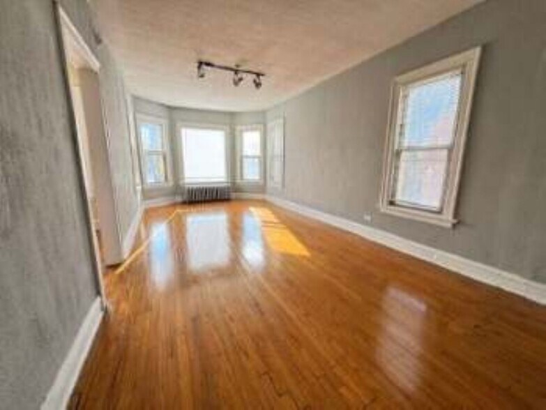 More Photos Of 7716-7718 S East End Ave, Chicago Apartments For Sale