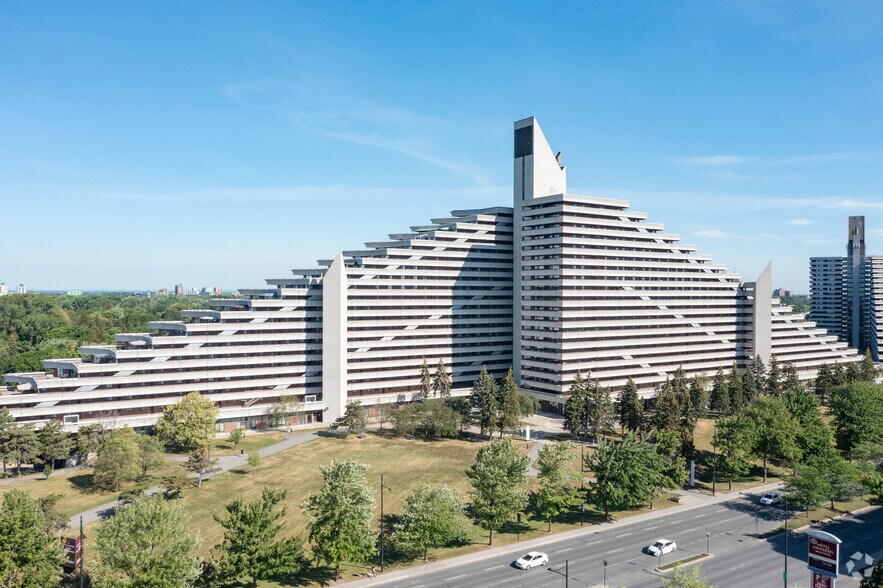 More Photos Of 5199 Rue Sherbrooke E, Montréal Apartments For Lease