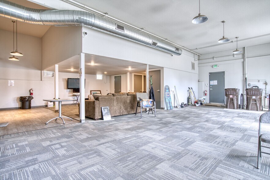 More Photos Of 6924 N 79th St, Niwot Warehouse For Sale
