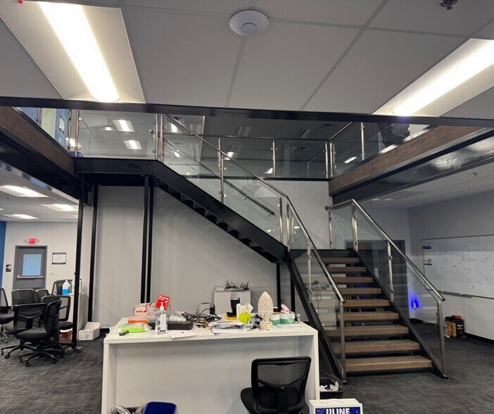 More Photos Of 4909 E Beverly Rd, Phoenix Industrial For Sale