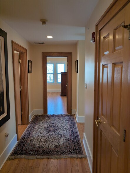 More Photos Of 417 N Hough St, Barrington Medical For Lease