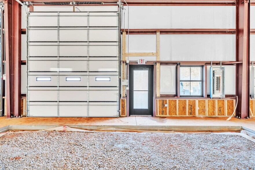 More Photos Of 3828 101 hwy, Greer Industrial For Lease