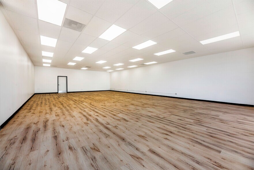 More Photos Of 14760-14772 Bellflower Blvd, Bellflower Unknown For Lease