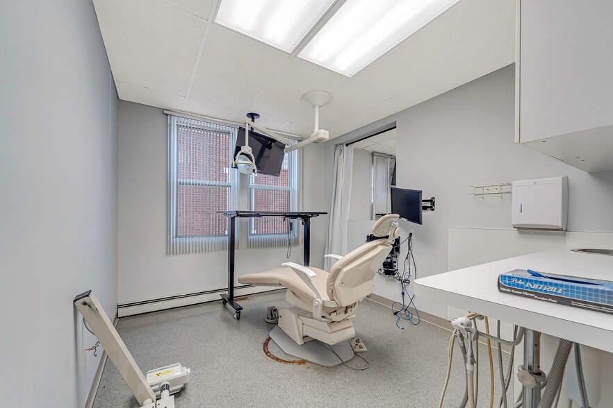 More Photos Of 535 Monmouth St, Gloucester City Medical For Sale
