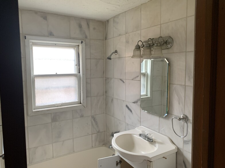 More Photos Of 2521 Noble Rd, Cleveland Heights Apartments For Sale