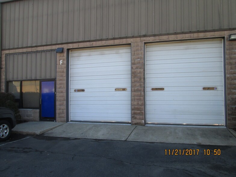 More Photos Of 215 Gates Rd, Little Ferry Warehouse For Lease