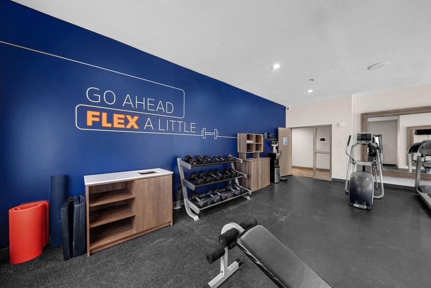 More Photos Of 4609 Citylake Blvd W, Fort Worth Hotel For Sale