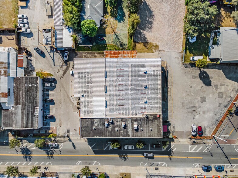 More Photos Of 1016 W Church St, Orlando Showroom For Lease