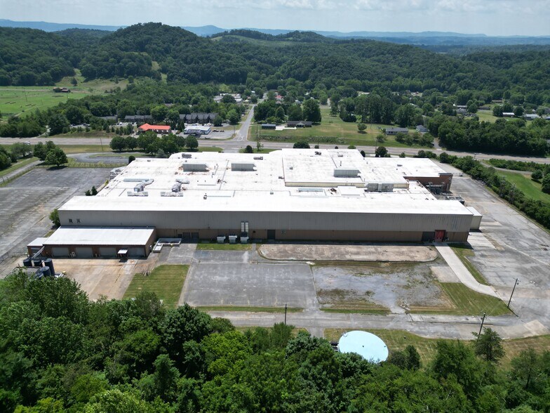 More Photos Of 7500 US 11 W, Rogersville Manufacturing For Lease