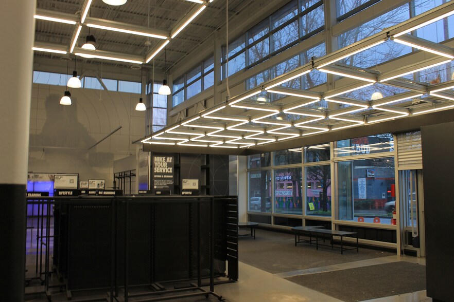 More Photos Of 2650 NE Martin Luther King Blvd, Portland Freestanding For Lease