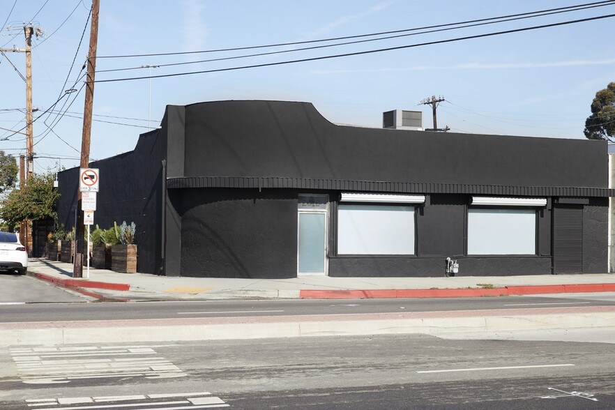 Primary Photo Of 2075 S Atlantic Blvd, Commerce Showroom For Sale