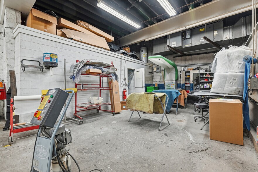 More Photos Of 4301 Main St, Pittsburgh Service For Sale